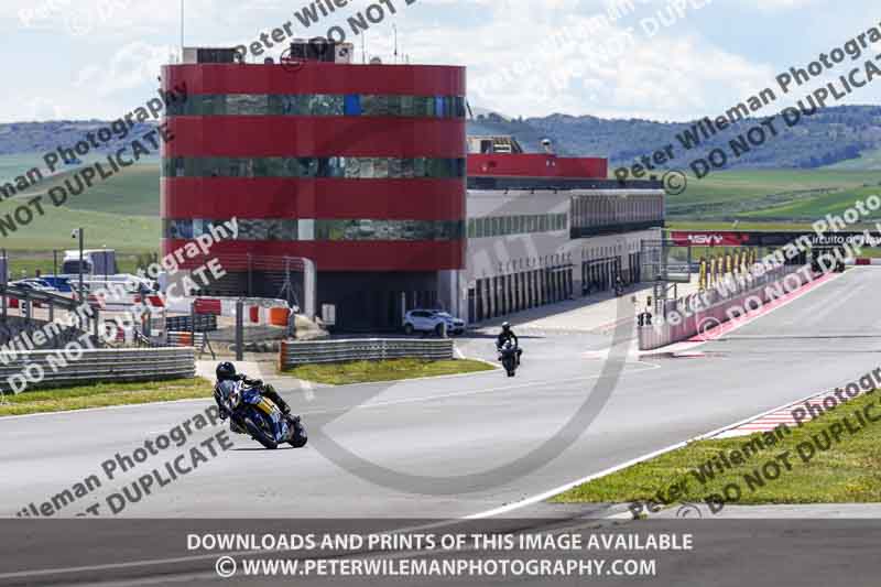 cadwell no limits trackday;cadwell park;cadwell park photographs;cadwell trackday photographs;enduro digital images;event digital images;eventdigitalimages;navarra;no limits trackdays;peter wileman photography;racing digital images;trackday digital images;trackday photos